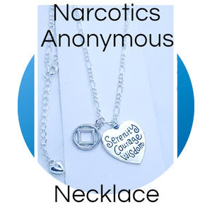 Narcotics Anonymous serenity courage wisdom heart necklace! Free NA goodie bag.